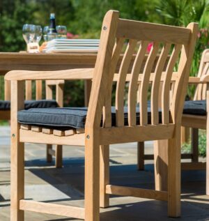 Alexander Rose Roble Broadfield 8 Seat Dining Set